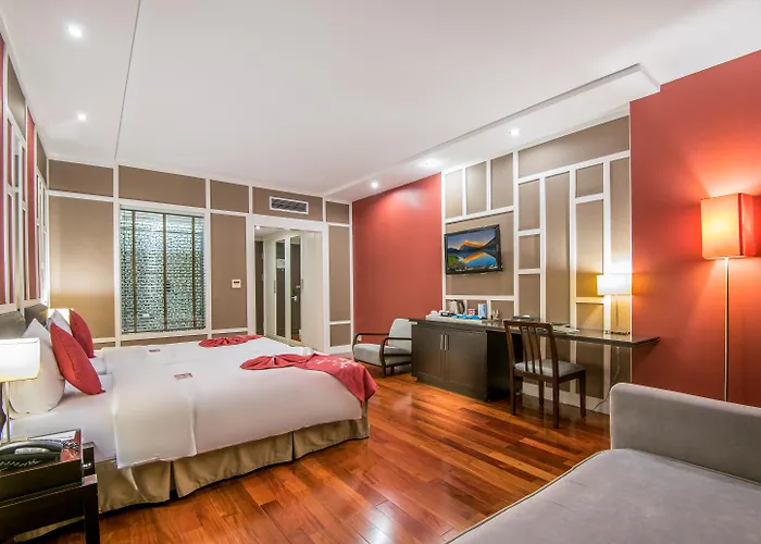 Hotel Royal Lotus 4*
