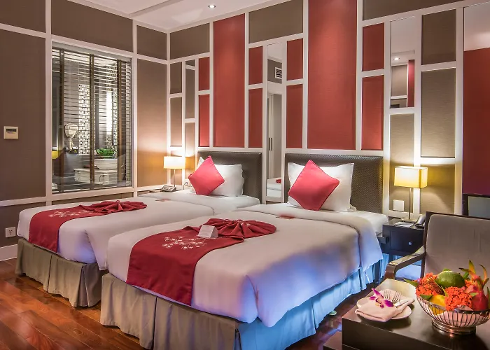 Royal Lotus Hotel 4*