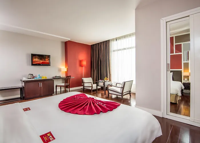 Royal Lotus Hotel Hạ Long