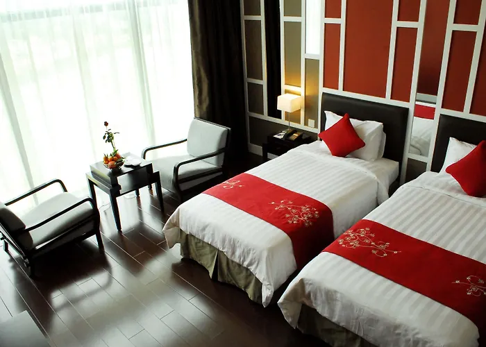 Royal Lotus Hotel 4*